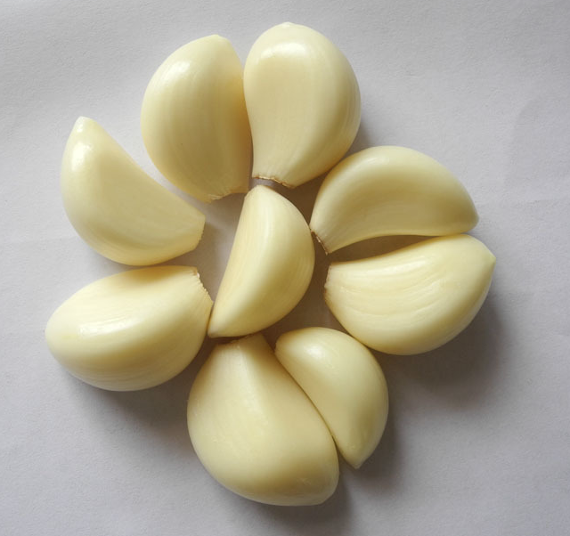 Peeled Garlic